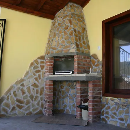 Family 2* Сандански